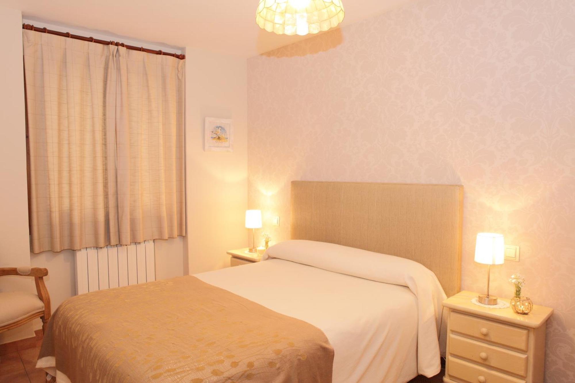 Sahun Apartamentos Alba Casa Alquesera מראה חיצוני תמונה